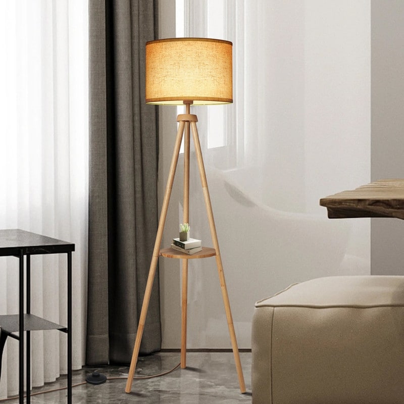 Lampada da terra con treppiede in noce da 63 pollici con gambe in legno massello e vassoio