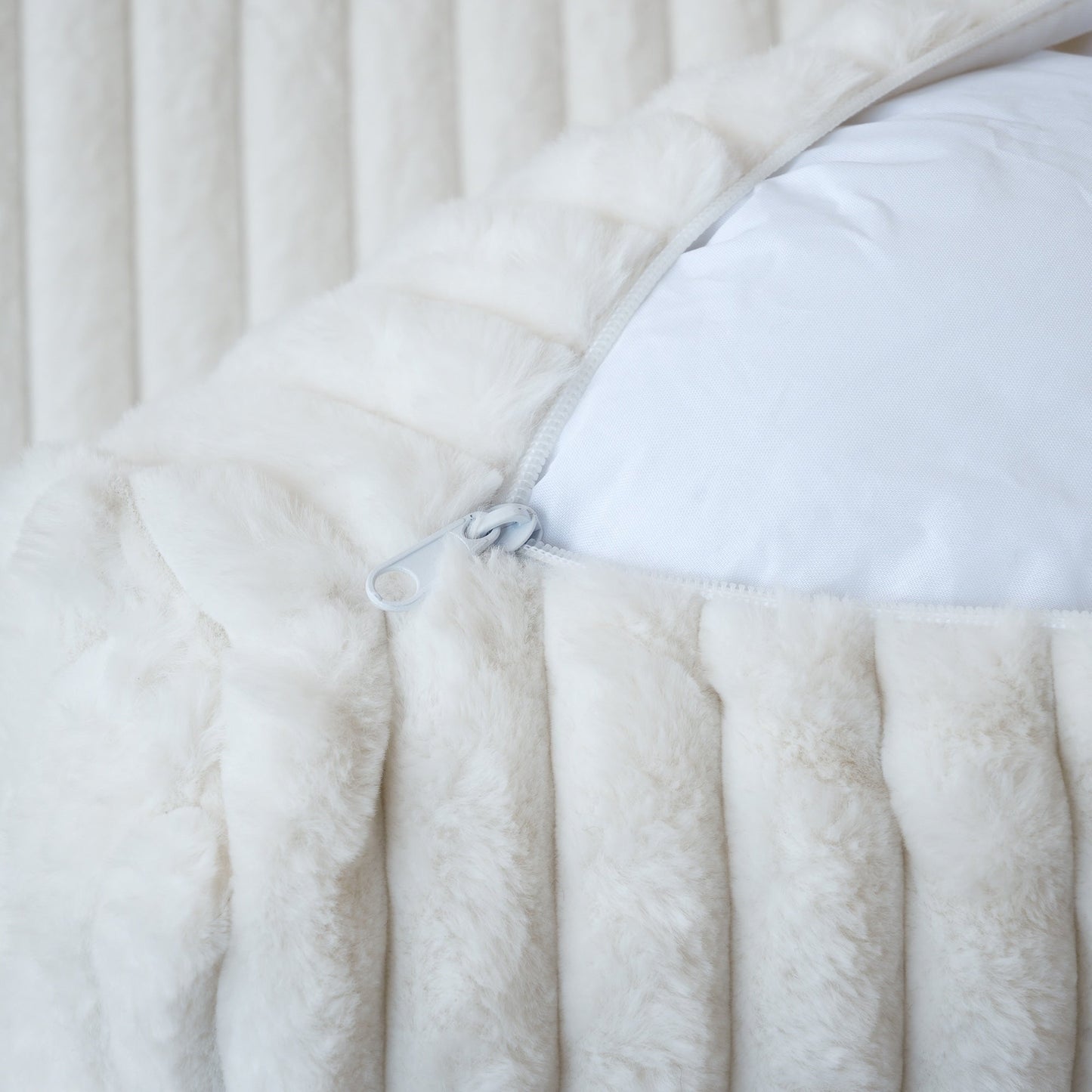 Divano a due posti in tessuto di peluche da 78''