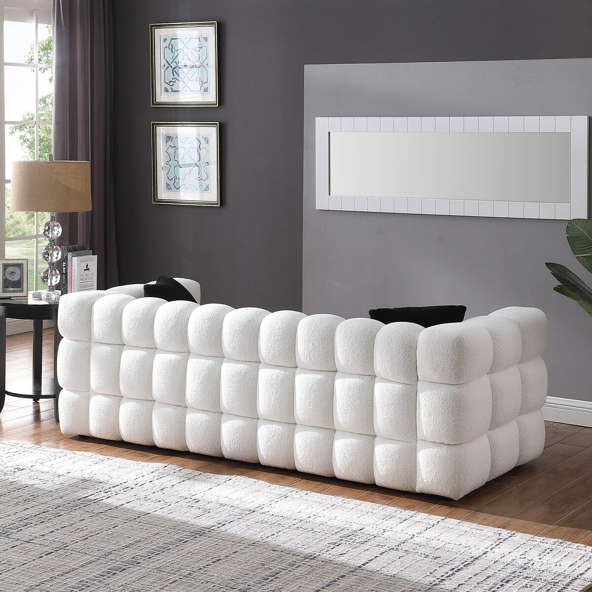 84.3 Lussuoso divano Boucle grande a 3 posti con rivestimento in marshmallow, 2 cuscini decorativi quadrati e bracciolo quadrato