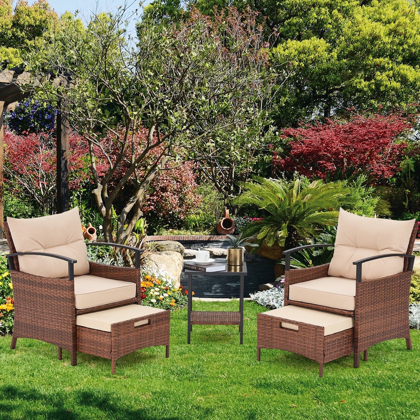 Set di mobili da giardino AVAWING da 5 pezzi, set da conversazione in vimini con tavolino e pouf