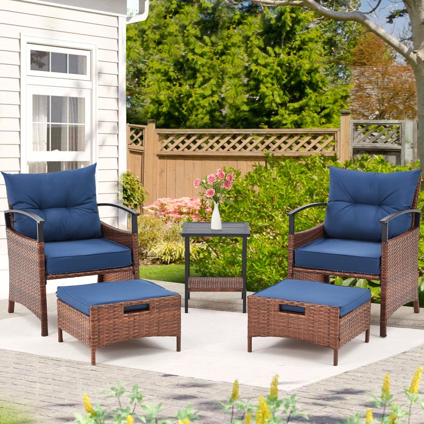 Set di mobili da giardino AVAWING da 5 pezzi, set da conversazione in vimini con tavolino e pouf
