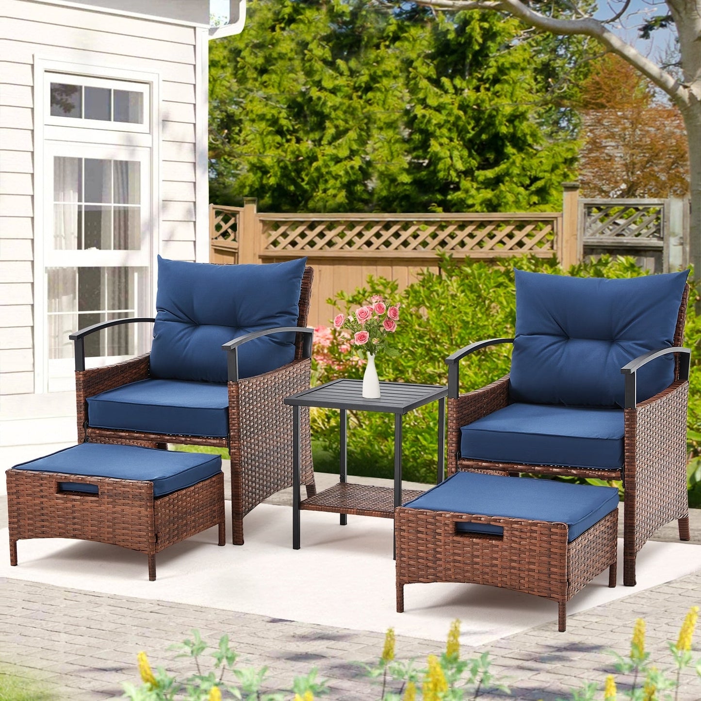 Set di mobili da giardino AVAWING da 5 pezzi, set da conversazione in vimini con tavolino e pouf
