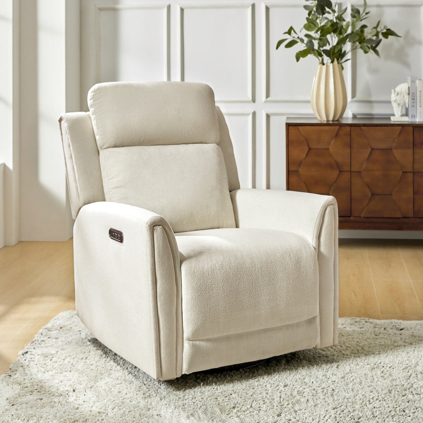 Poltrona reclinabile elettrica girevole e basculante Amin Contemporary con poggiatesta di HULALA HOME