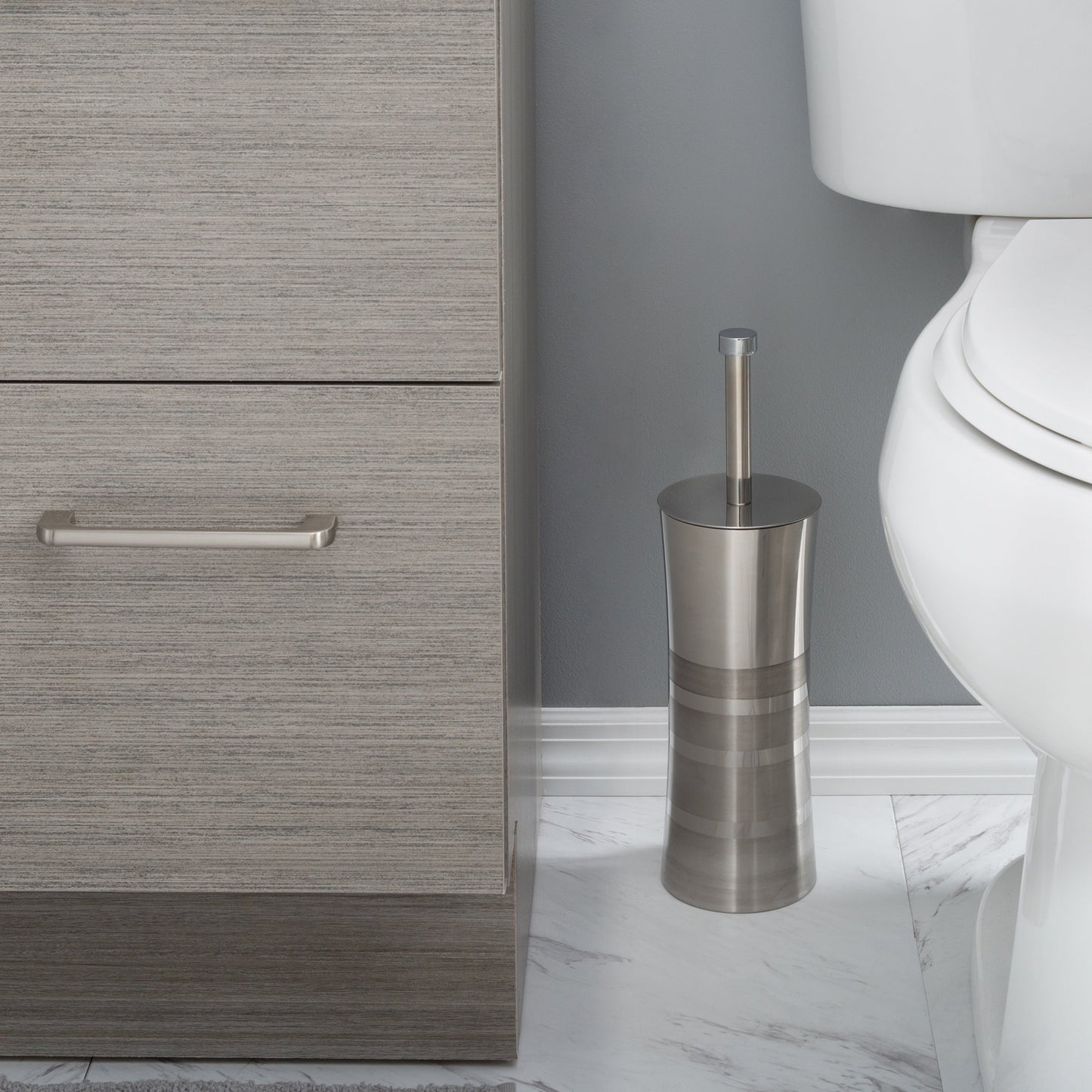 Porta scopino e porta scopino per WC Bath Bliss in acciaio inossidabile bicolore - 3,94 x 3,94 x 14,17