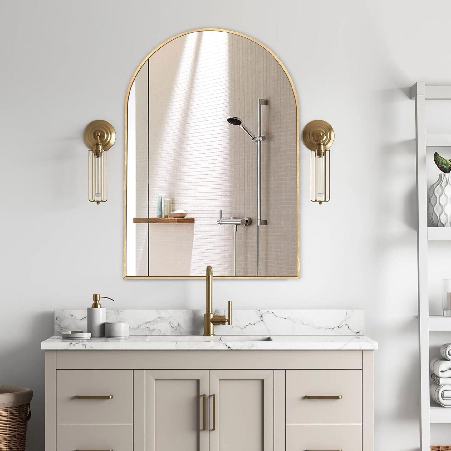 Specchio da parete in alluminio ad arco per bagno Specchi per il trucco
