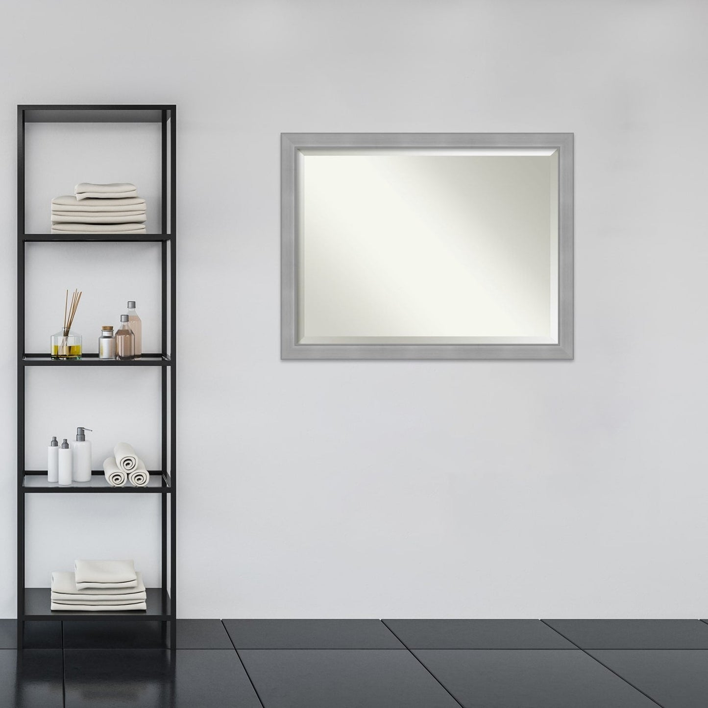 Specchio da parete per bagno bisellato - Cornice in nichel spazzolato Vista