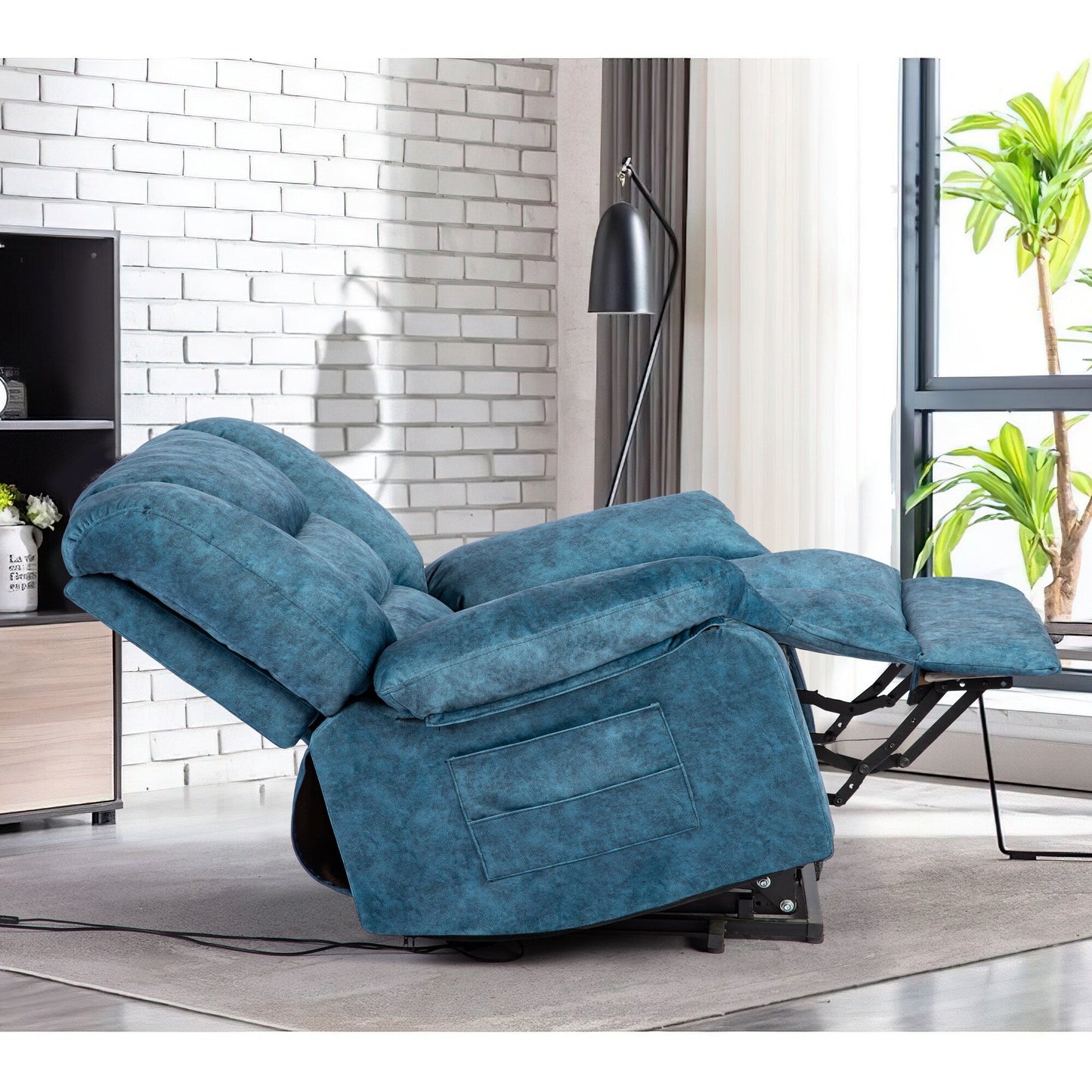 Poltrona reclinabile manuale blu oversize con massaggio vibrante, riscaldamento lombare, tasche laterali