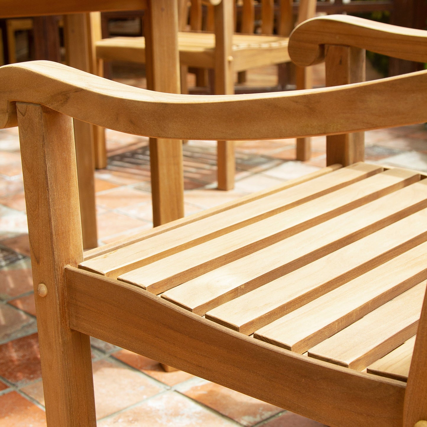 Set da pranzo per esterni Cambridge Casual Leon in teak da 5 pezzi
