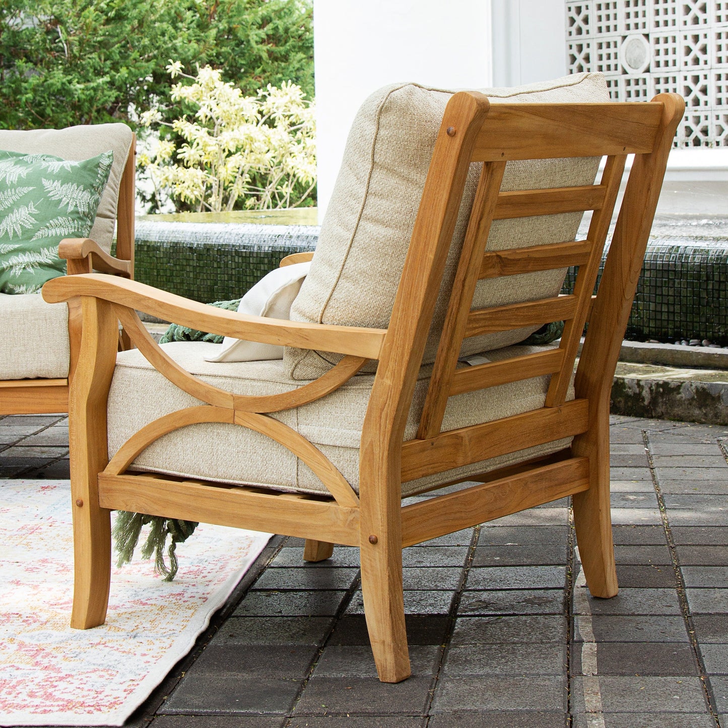 Set da conversazione per esterni Cambridge Casual Lowell in legno di teak da 5 pezzi