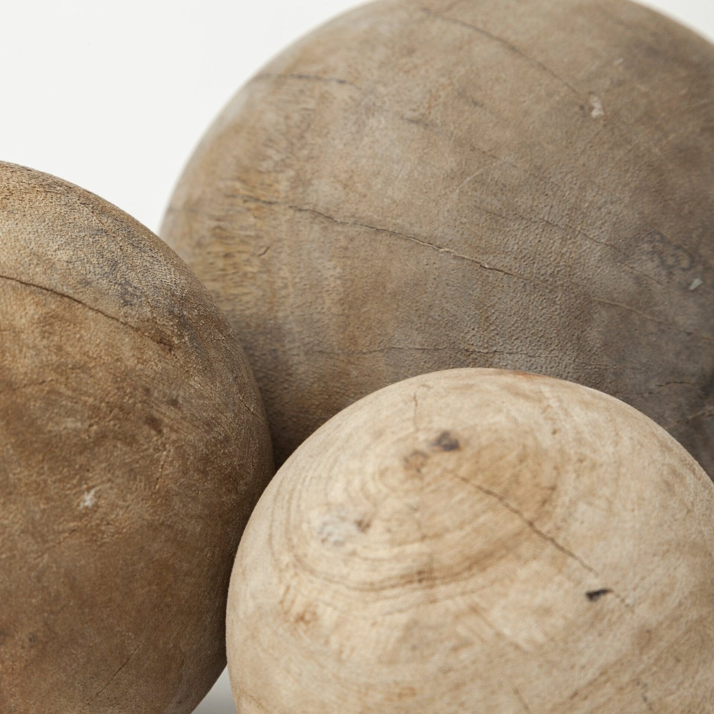 Sfere decorative in legno naturale Carrick (set da 3) - 5,0 L x 5,0 W x 5,0 H