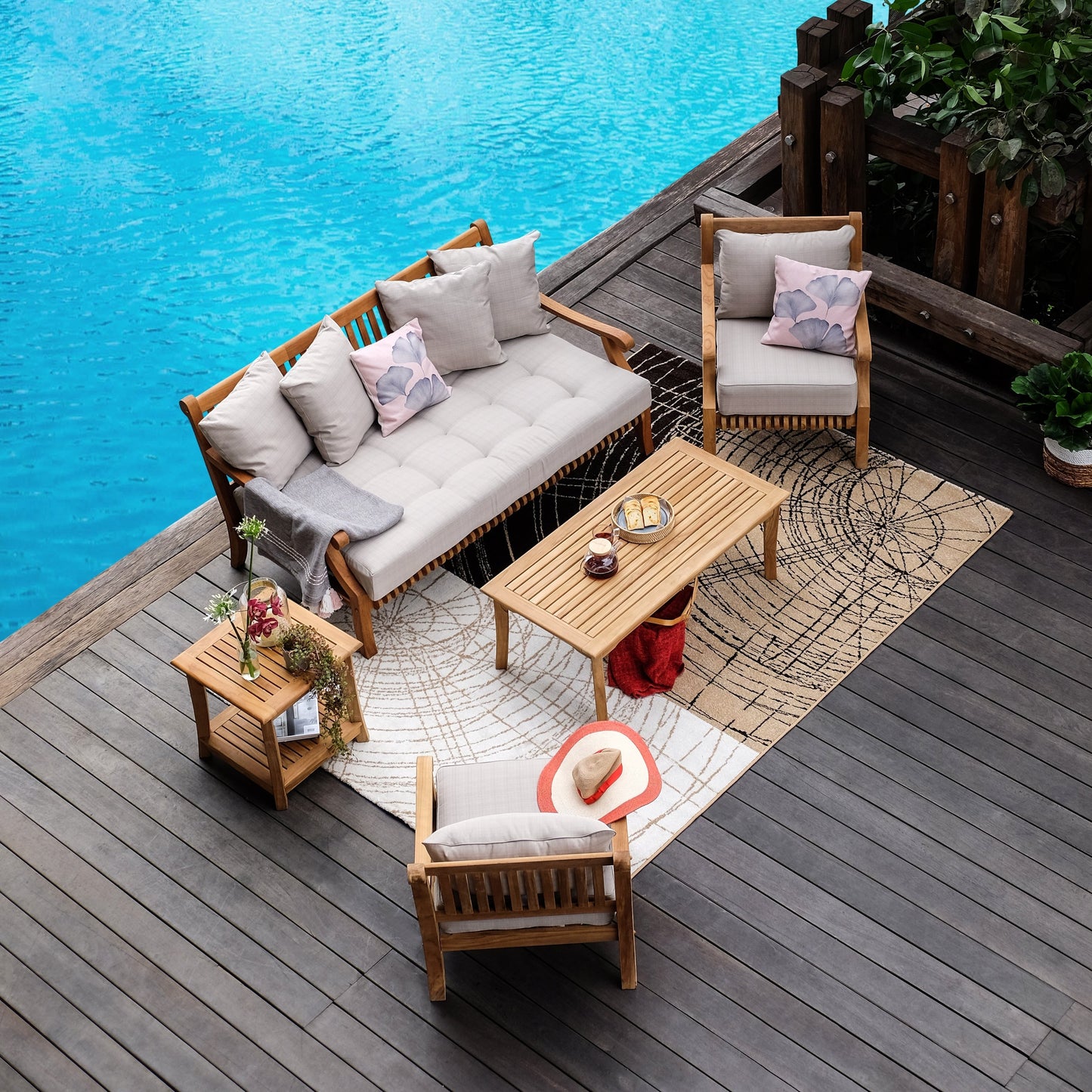 Set da conversazione per patio in teak Cambridge Casual Chara da 5 pezzi