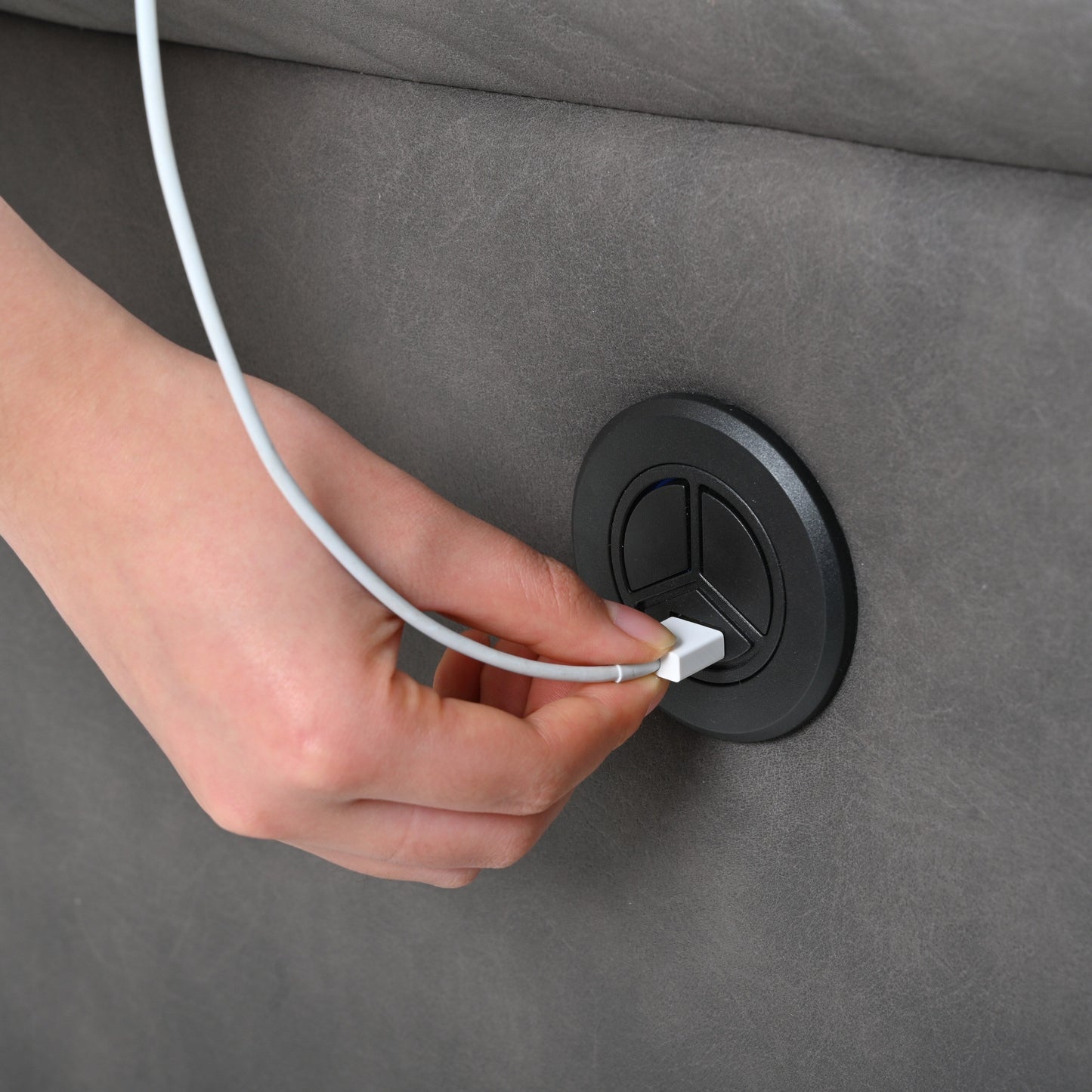 Poltrona reclinabile elettrica compatta con porta USB, controllo laterale e schienale confortevole per piccoli spazi