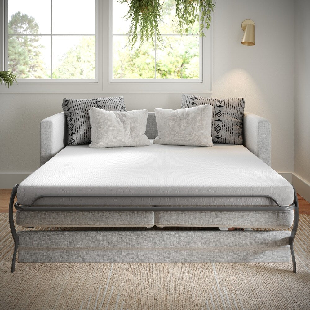 Materasso in memory foam rinfrescante in una scatola per divano letto o dormitorio