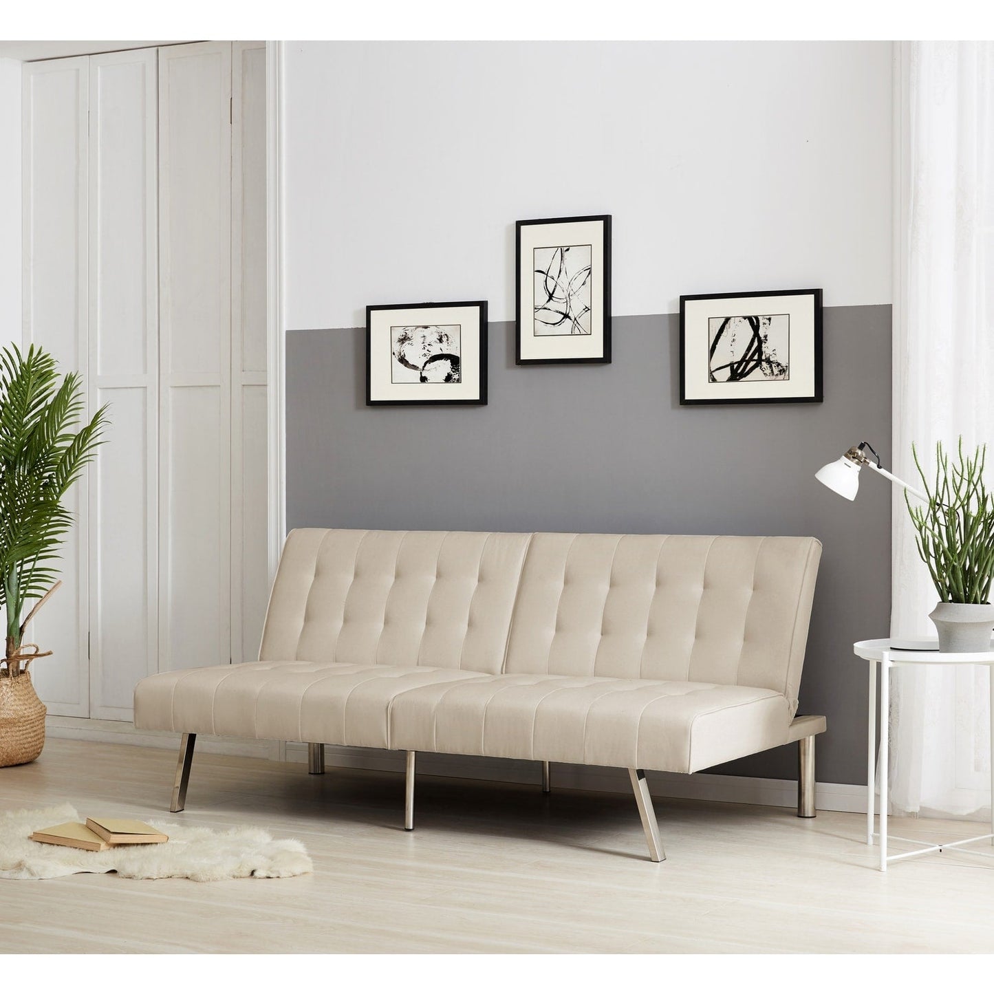 Divano letto futon imbottito in stile moderno di metà secolo con schienale diviso e gambe cromate
