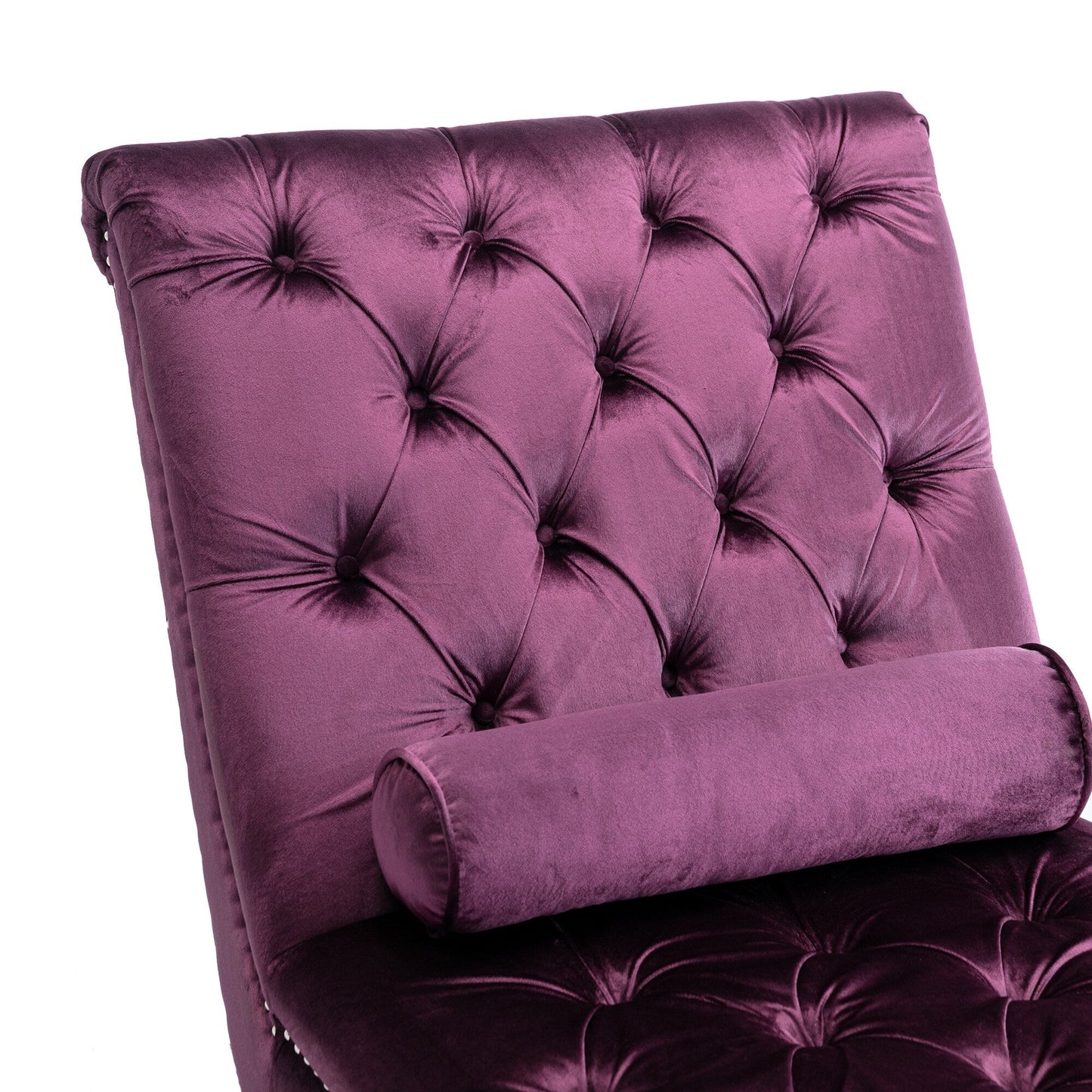 Poltrona reclinabile ergonomica a forma di S con cuscino, finiture con borchie e gambe in acrilico per uso interno.