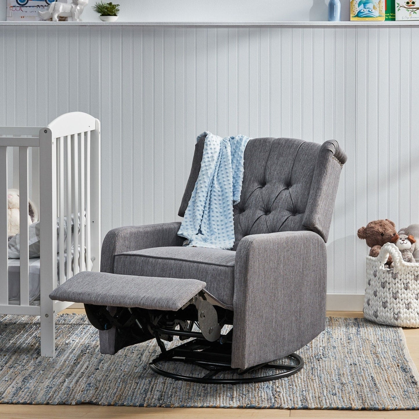 Poltrona reclinabile manuale versatile dal design senza tempo