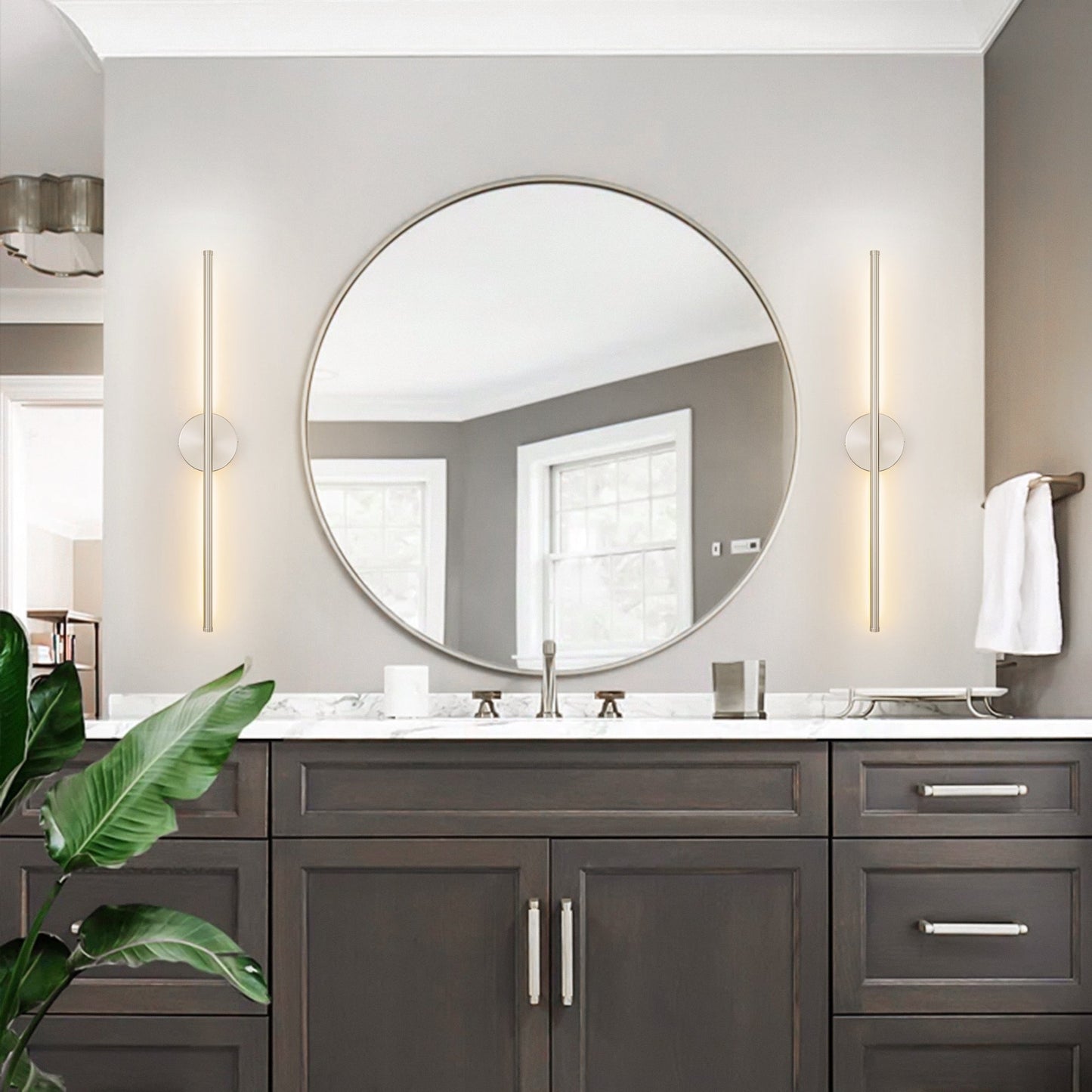Applique da parete moderna a striscia lineare lunga nera/oro/nichel, dimmerabile, con luce LED per il bagno