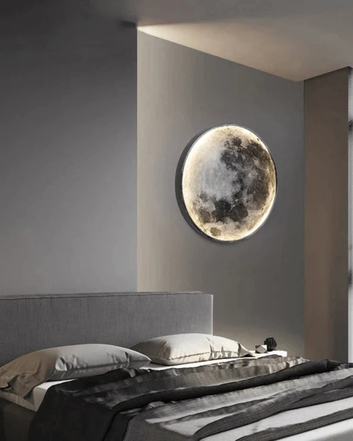 La Lune Éthérée