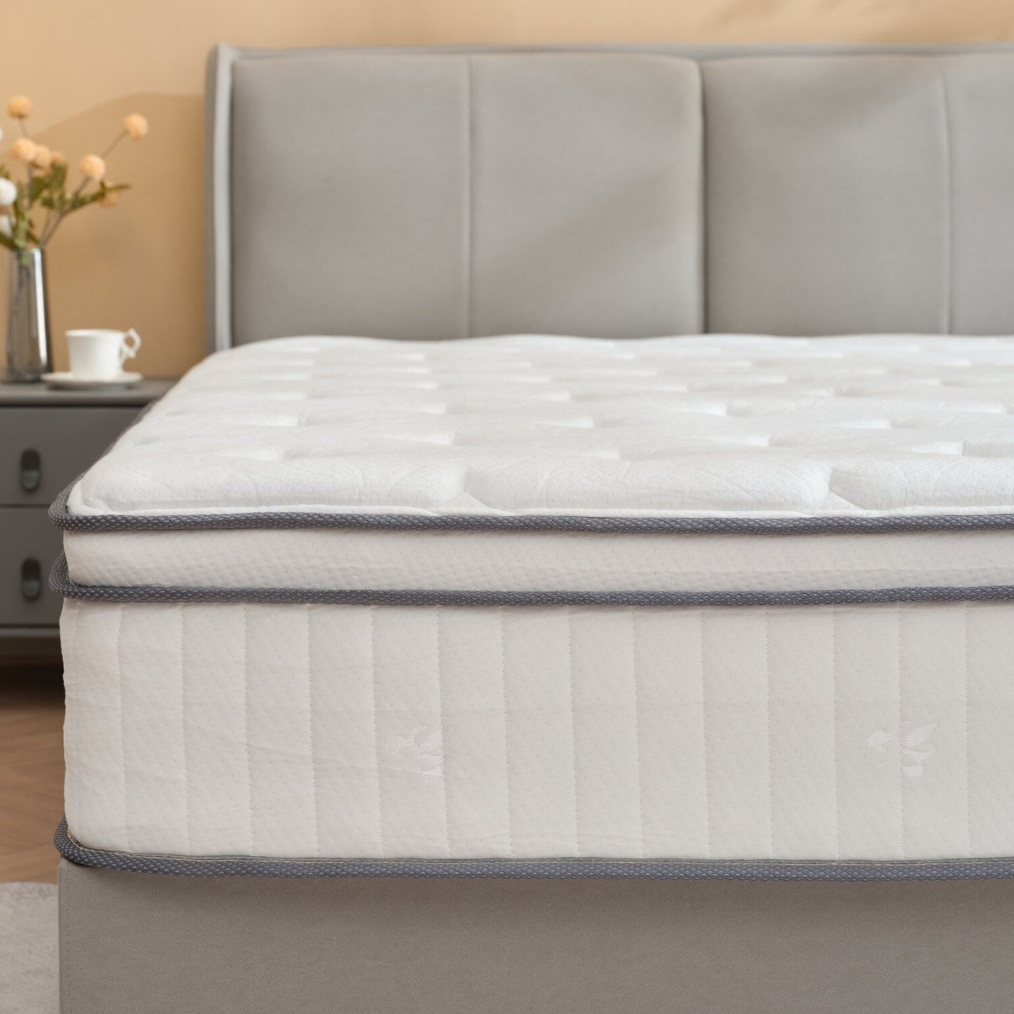 Materasso matrimoniale da 12 pollici, materasso ibrido matrimoniale, materasso in memory foam a molle insacchettate, materasso a basso trasferimento di movimento in una scatola