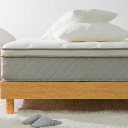 14 Materasso in memory foam traspirante con molle insacchettate