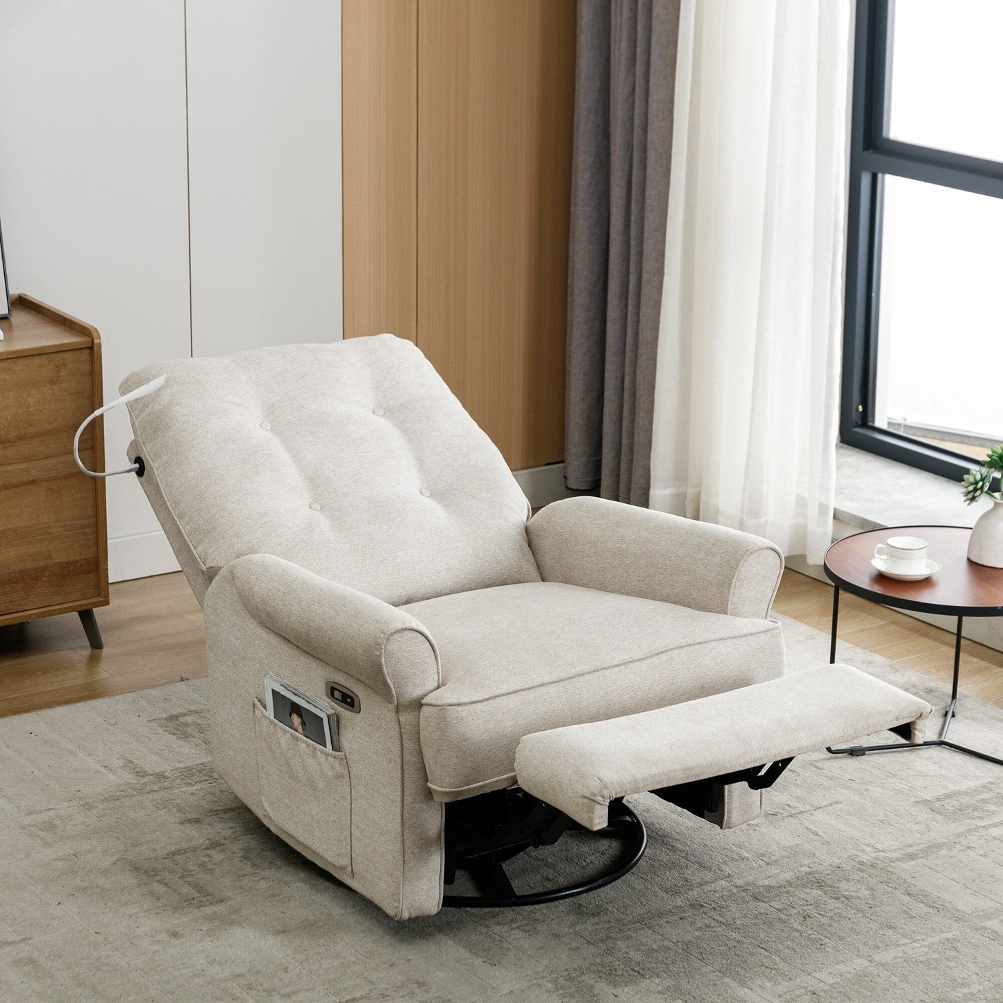 Poltrona reclinabile girevole a 270° con porte USB, lampada touch, tasca laterale portaoggetti e base basculante