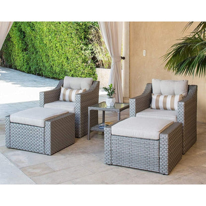 Set da conversazione con poltrona in vimini per patio da esterno da 4/5 pezzi, tavolino e cuscini