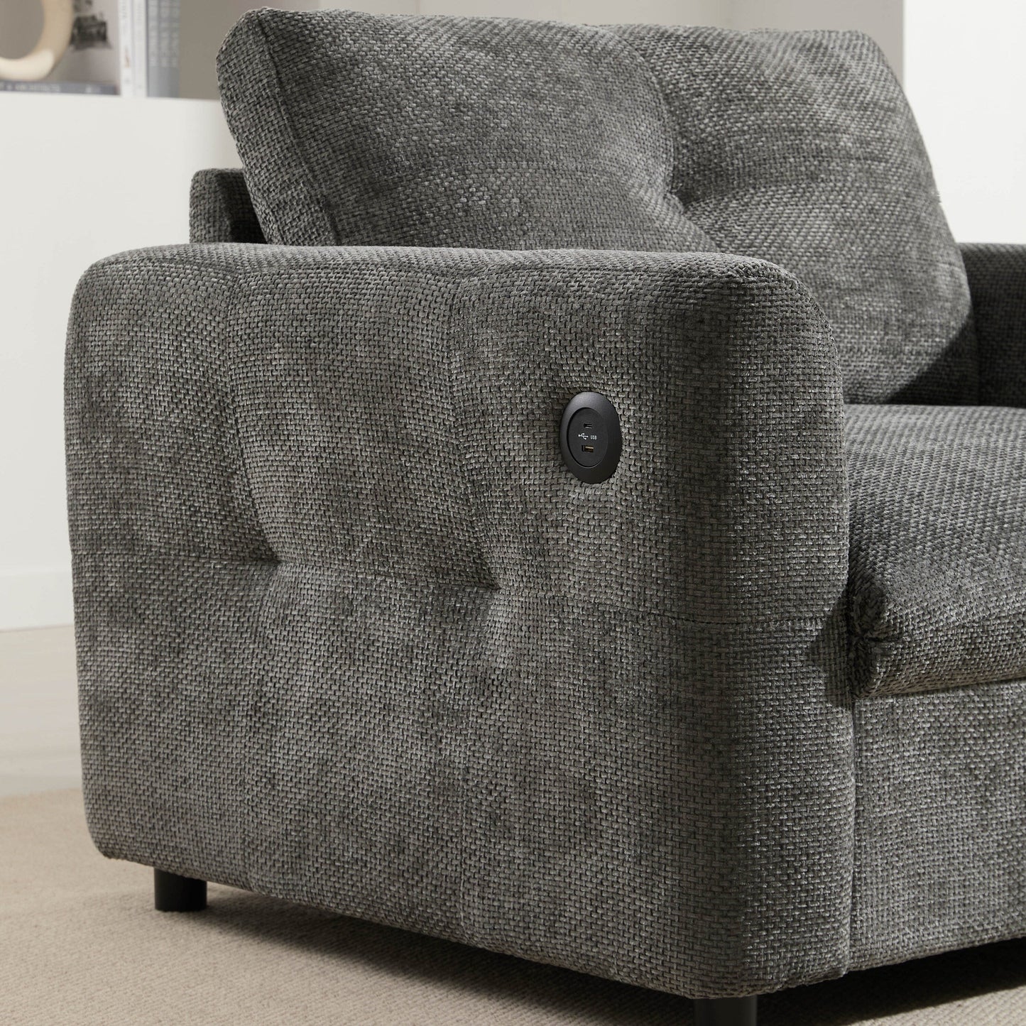 Divano singolo 42*33, poltrona con seduta ampia, caricabatterie a doppia porta, design con tirante e trapuntato, schiuma ad alta densità