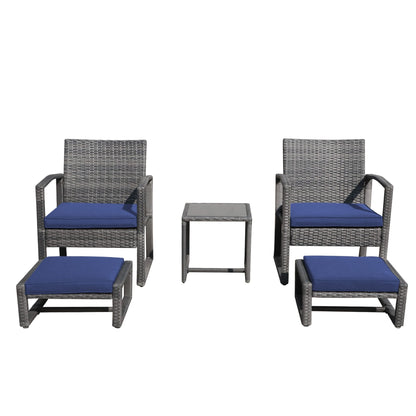 Set da giardino in vimini da 5 pezzi con poltrone, pouf e tavolino laterale