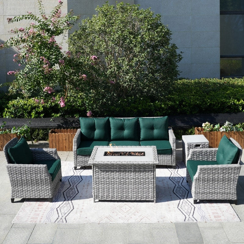 Set di divani da giardino in vimini da 5 pezzi con tavolo con braciere e copertura antipioggia
