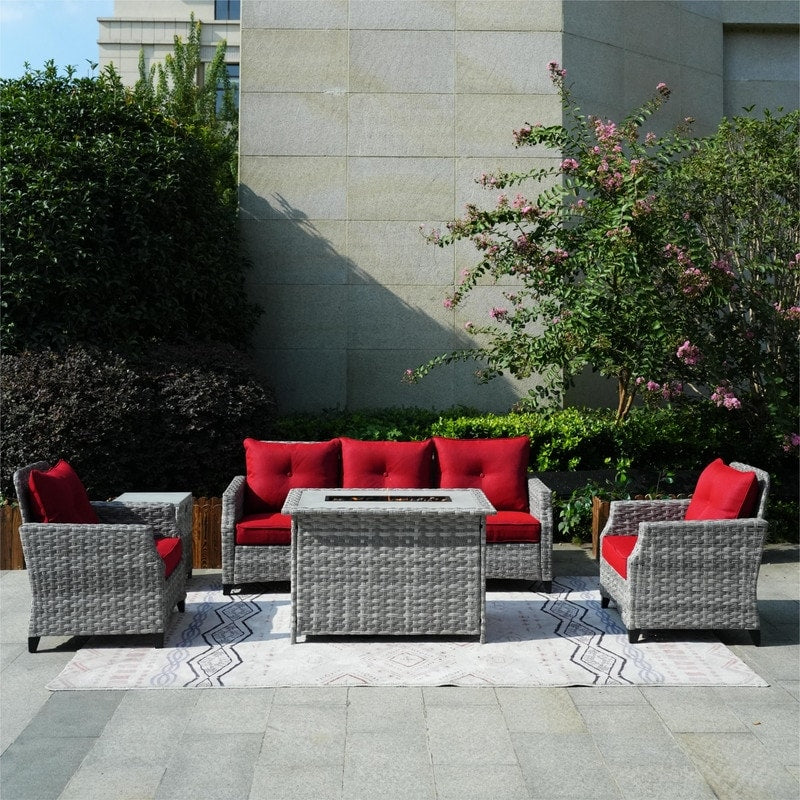 Set di divani da giardino in vimini da 5 pezzi con tavolo con braciere e copertura antipioggia