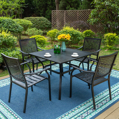 Set da pranzo per patio con rivestimento E da 5 pezzi e sedie impilabili