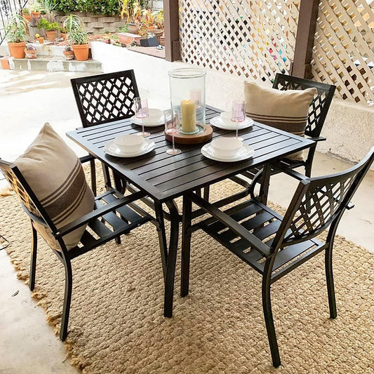 Set da pranzo per patio con rivestimento E da 5 pezzi e sedie impilabili