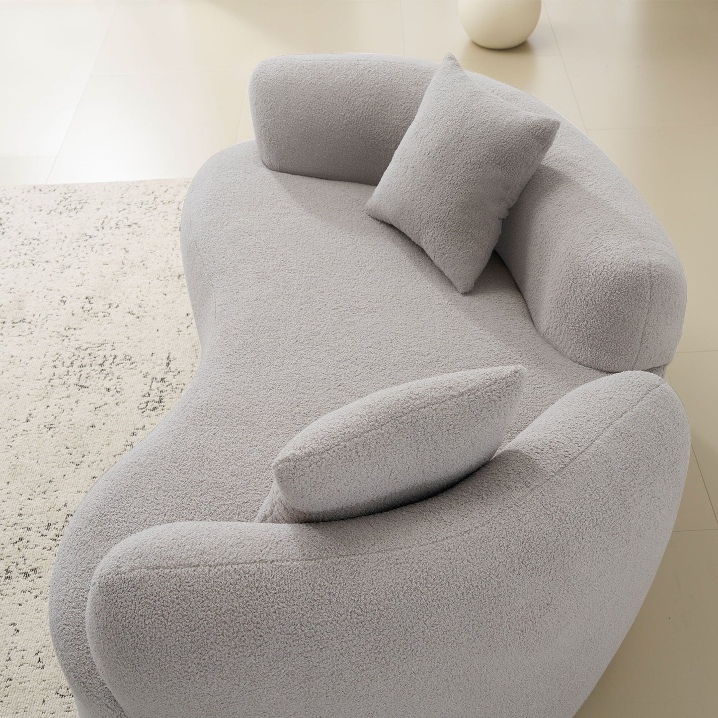 Divano a due posti curvo da 66,93 pollici, grigio, in spugna a compressione completa, tessuto in velluto Teddy, divano compatto senza montaggio
