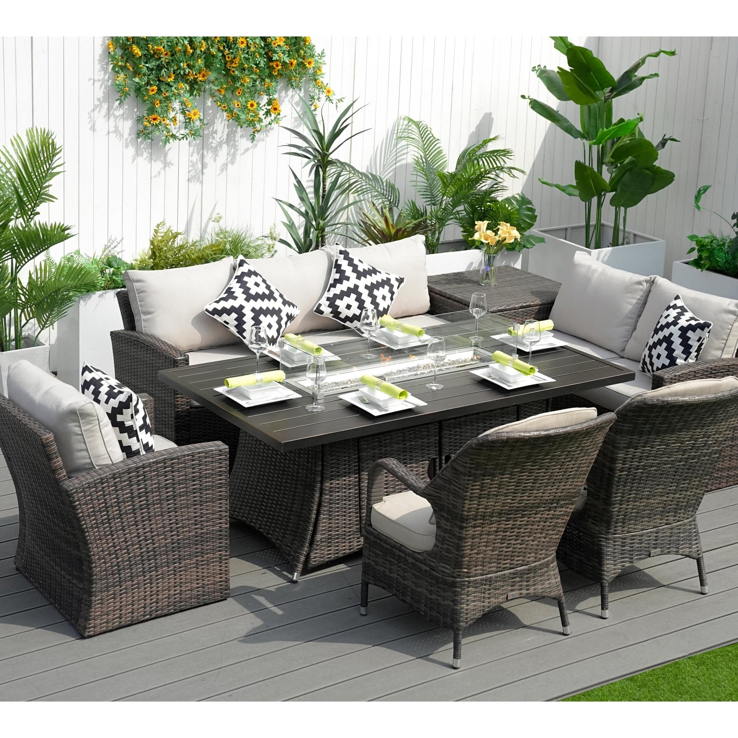 Set da pranzo da patio da 7 pezzi con tavolo con braciere in alluminio