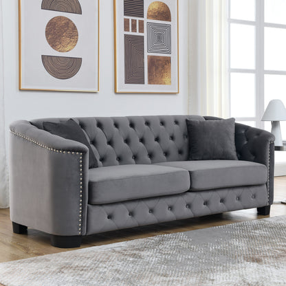 Divano moderno in velluto a 3 posti da 77'' con schienali trapuntati, finiture con borchie e 2 cuscini