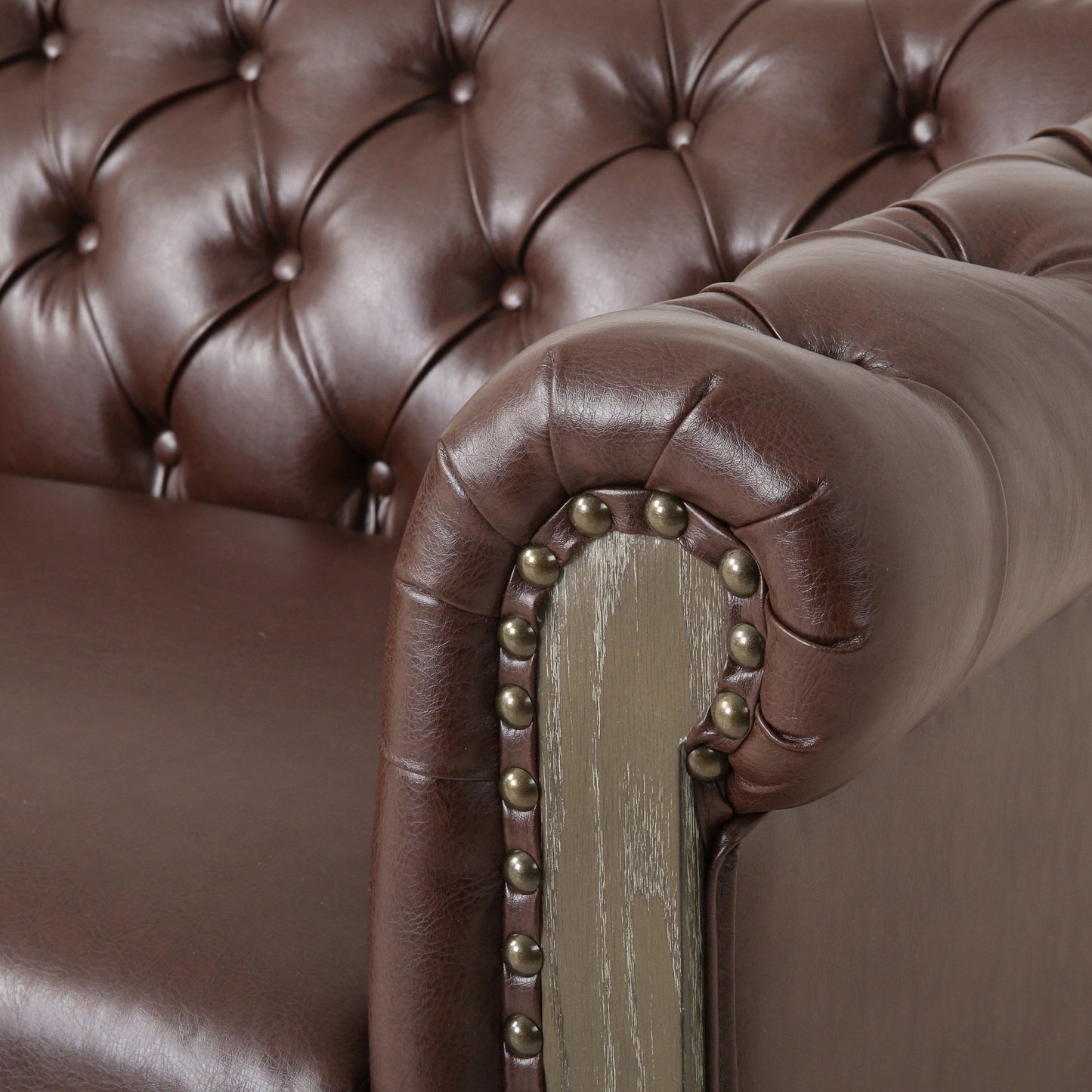 Divano a 3 posti in pelle PU da 78,75'' con gambe in legno, dettagli rivettati e schienale regolabile
