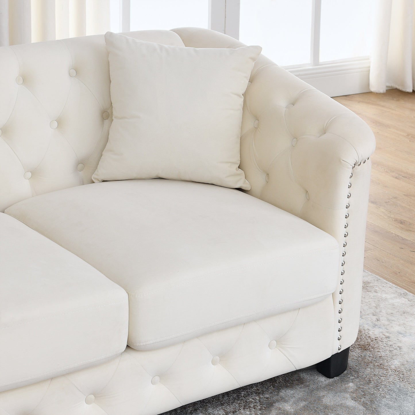 Divano angolare Chesterfield in velluto da 82'' a forma di L, 5 posti, con 3 cuscini, finiture con borchie e cuscini rimovibili, struttura in legno massello