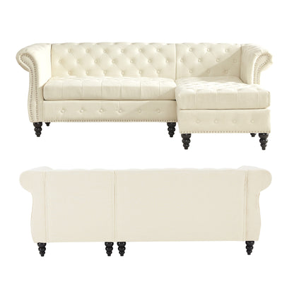 Divano Chesterfield in lino da 86,6'' a 3 posti con chaise longue, braccioli arrotolati, dettagli con borchie e gambe in legno color zucca