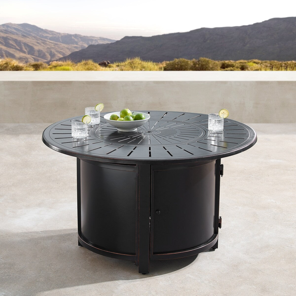 Set da tavolo per fuoco in alluminio da 44 pollici con quattro bracci girevoli e accessori