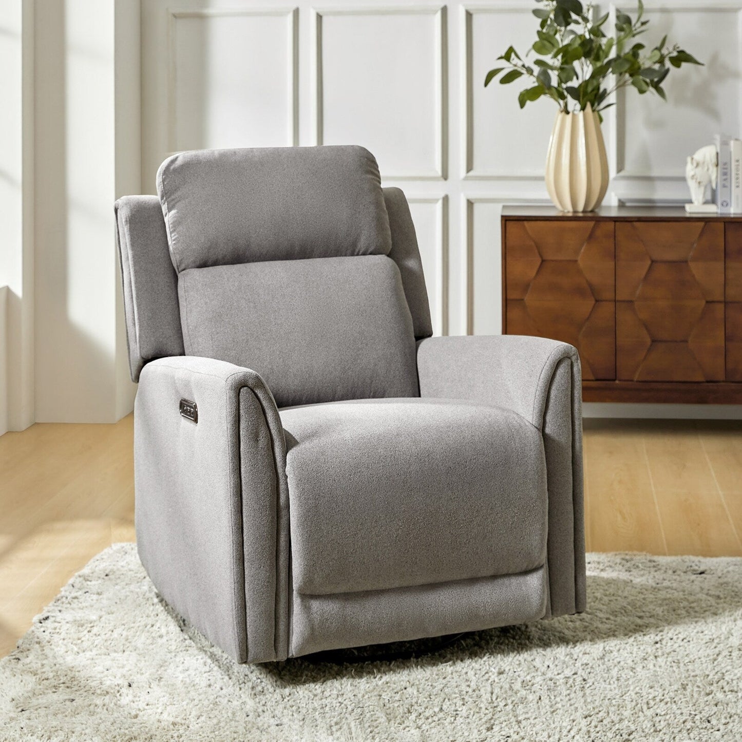 Poltrona reclinabile elettrica girevole e basculante Amin Contemporary con poggiatesta di HULALA HOME