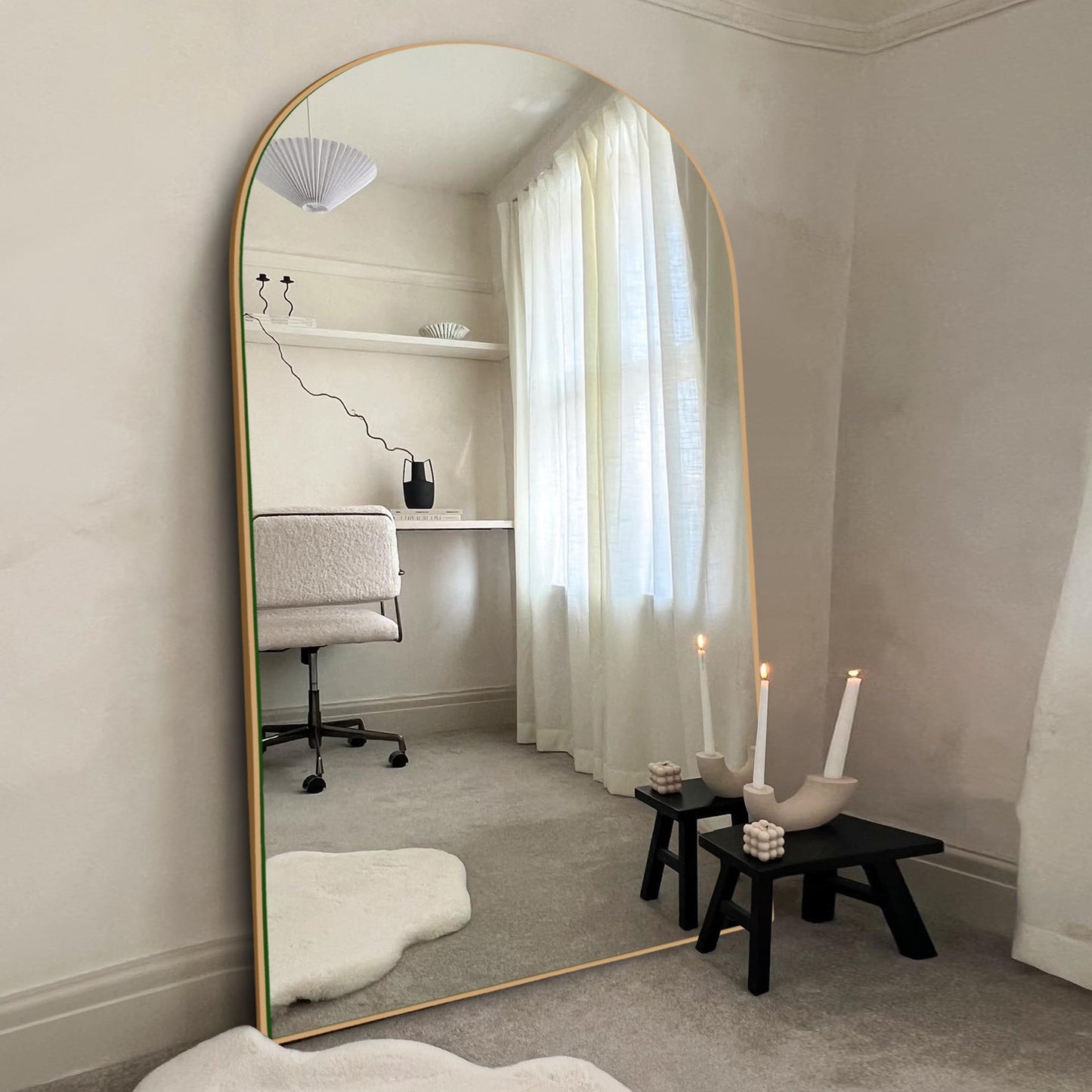 Specchio da pavimento in legno a figura intera ad arco, specchio da parete