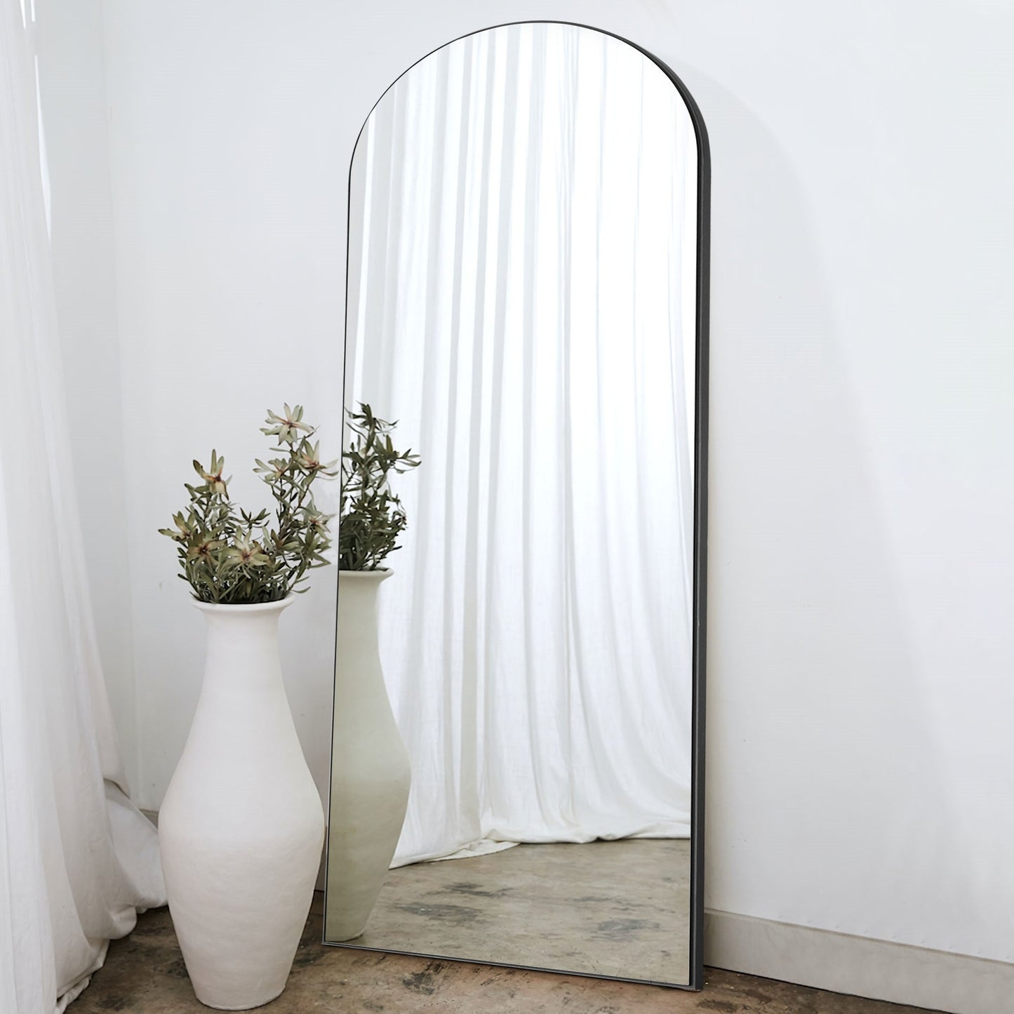 Specchio ad arco moderno a figura intera