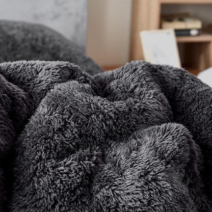 Piumino oversize originale in peluche color carbone Coma Inducer®