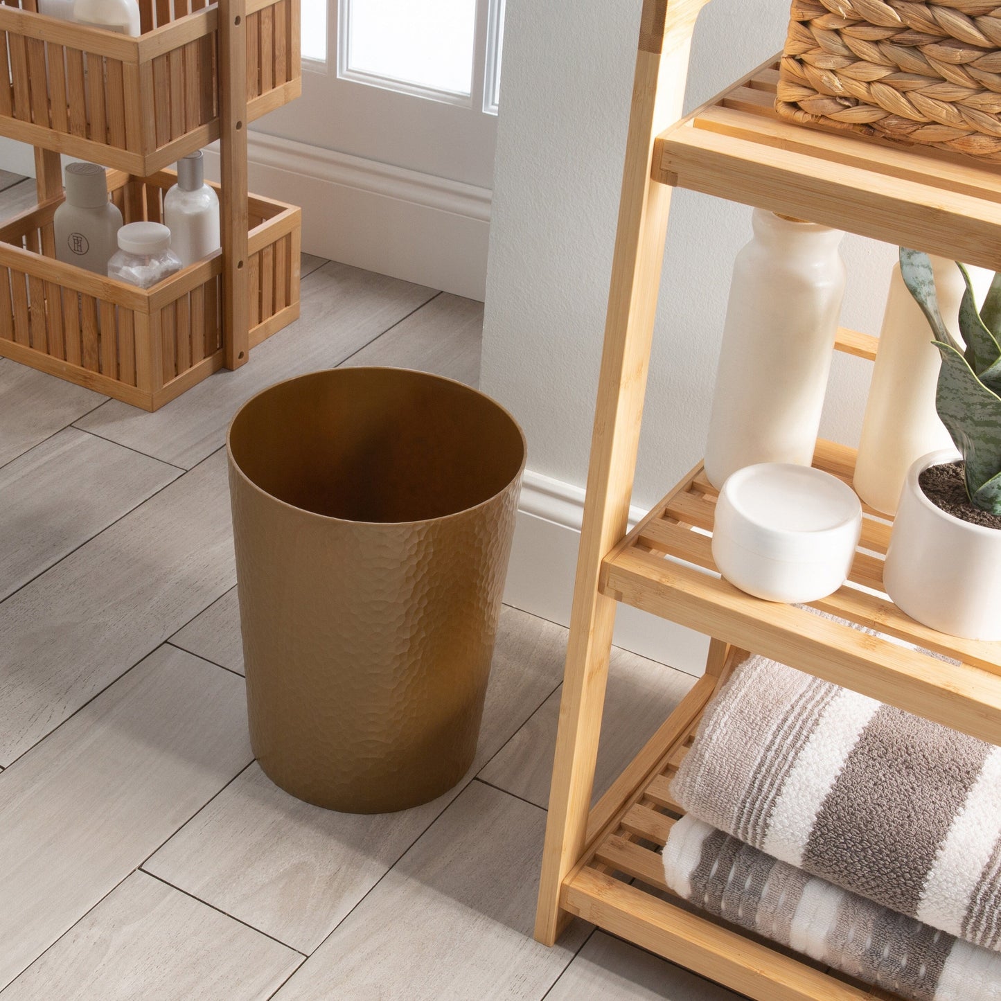 Cestino per la spazzatura martellato Bath Bliss