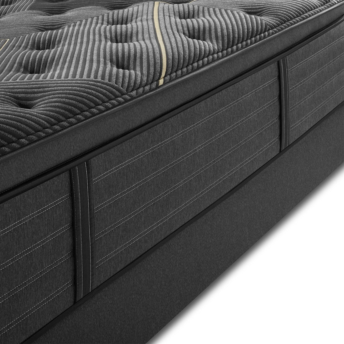 Materasso Beautyrest Black K-Class 15,75 con cuscino superiore rigido