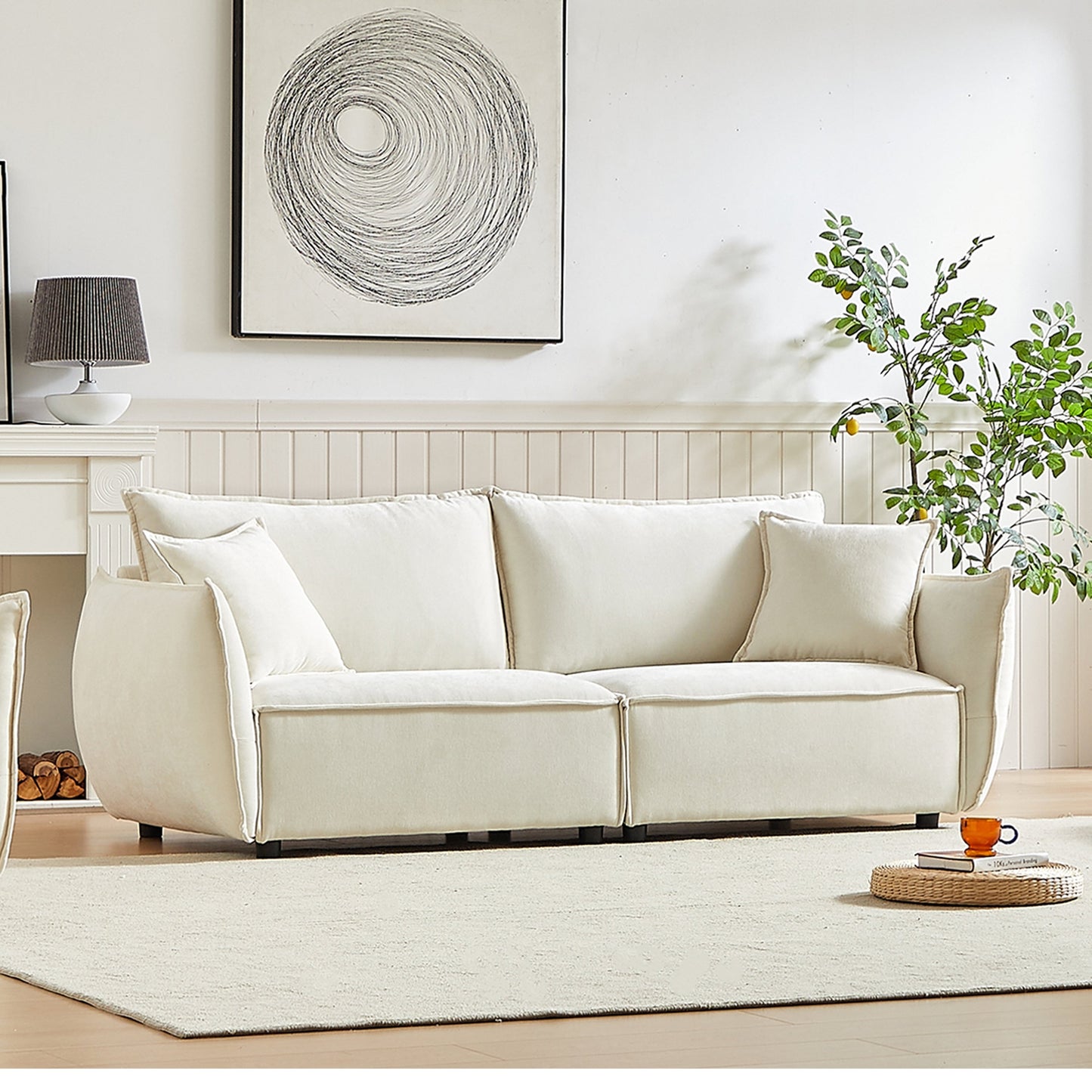 Divano a 3 posti in ciniglia beige con cuscini extra