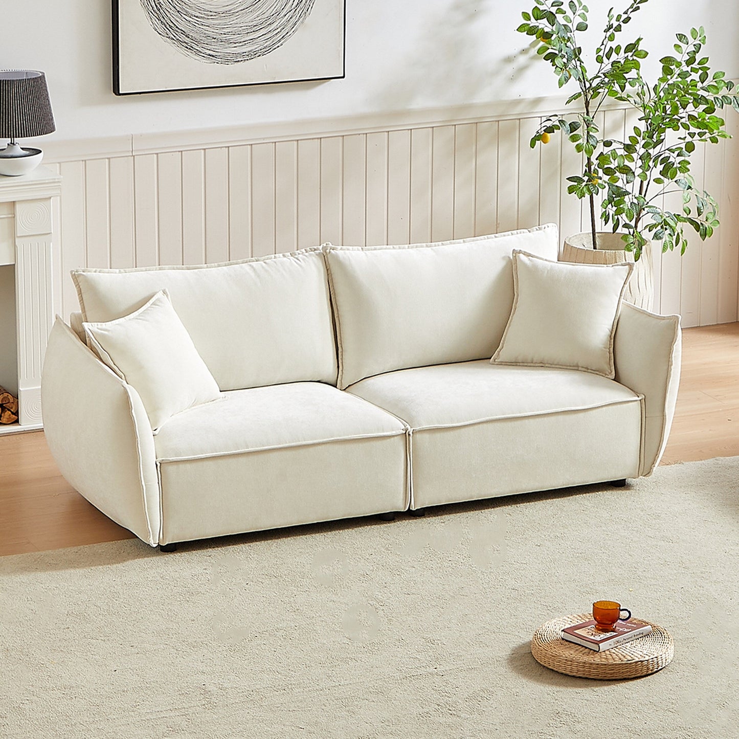 Divano a 3 posti in ciniglia beige con cuscini extra