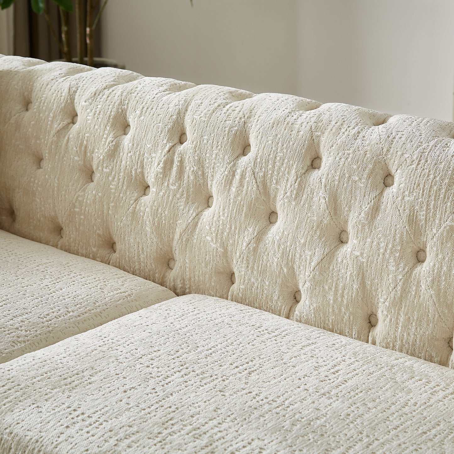 Divano a due posti imbottito in ciniglia beige con gambe in metallo