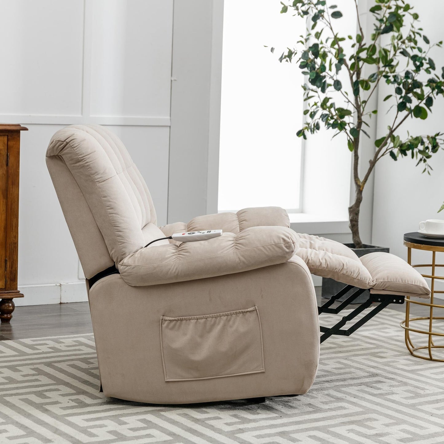 Poltrona reclinabile elettrica beige con riscaldamento, massaggio vibrante e tasca laterale per un'esperienza rilassante in soggiorno