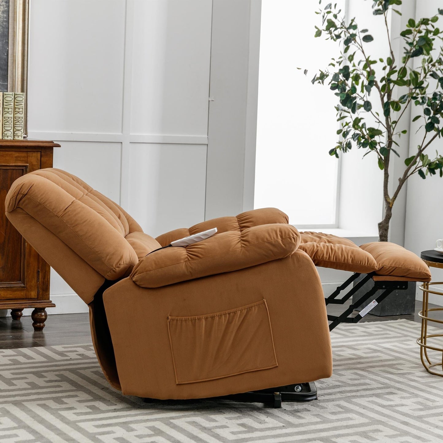 Poltrona reclinabile elettrica beige con riscaldamento, massaggio vibrante e tasca laterale per un'esperienza rilassante in soggiorno